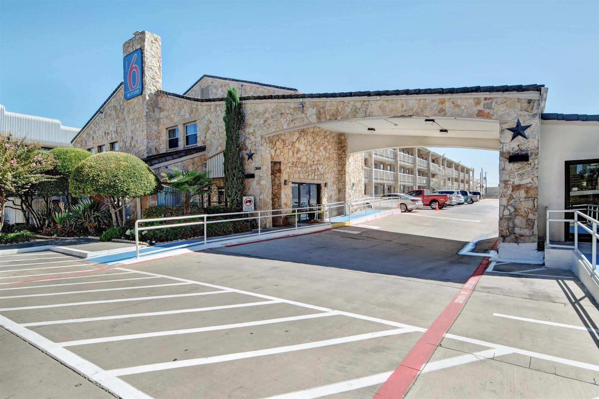 Motel 6-Dallas, Tx - Forest Lane מראה חיצוני תמונה